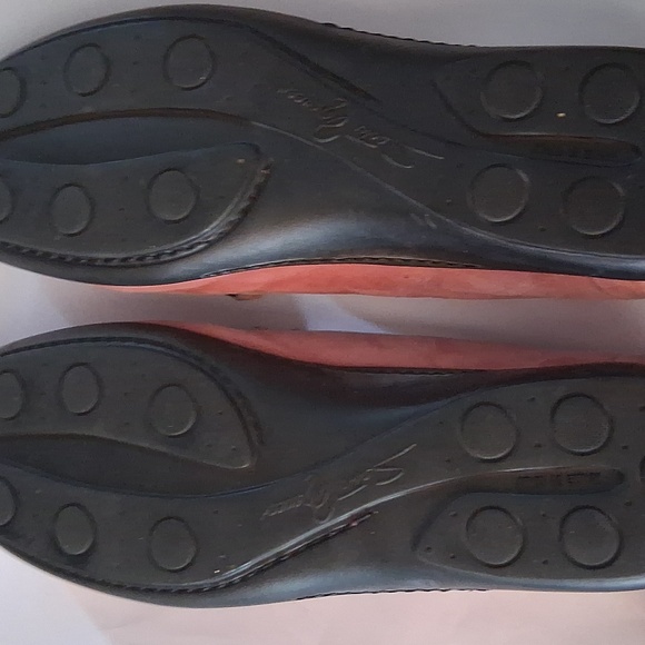 Pink Suede Loafers with Gold Chain Detail Size 8 - Picture 2 of 6